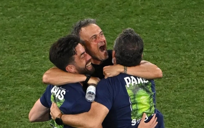 HLV Luis Enrique khiến cả châu Âu ngỡ ngàng