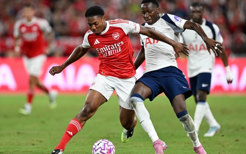 Pape Sarr lập siêu phẩm, Tottenham hạ gục Arsenal đầy bất ngờ