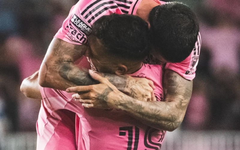 Messi chấn thương, Inter Miami nhọc nhằn vào tứ kết sau loạt luân lưu căng não