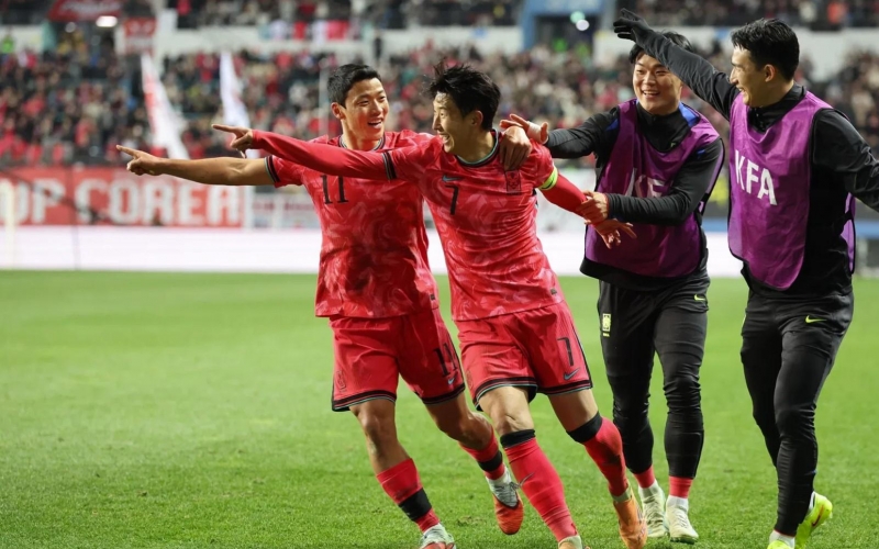 Son Heung-min lập siêu phẩm, Hàn Quốc thắng dễ Bolivia