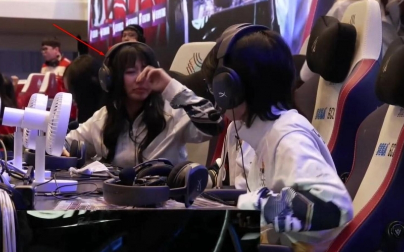 CĐV Đông Nam Á dậy sóng vụ tuyển thủ Thái Lan gian lận vẫn thua Việt Nam