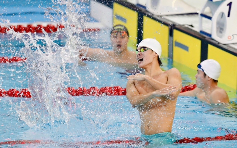 Kình ngư Việt Nam giành HCV SEA Games 33 nhận tin dữ