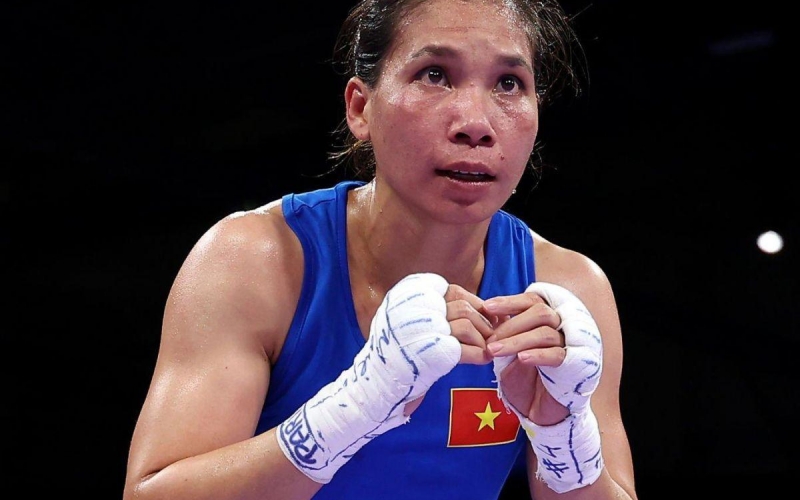 'Bà mẹ hai con' Hà Thị Linh áp đảo, lọt chung kết boxing SEA Games 33