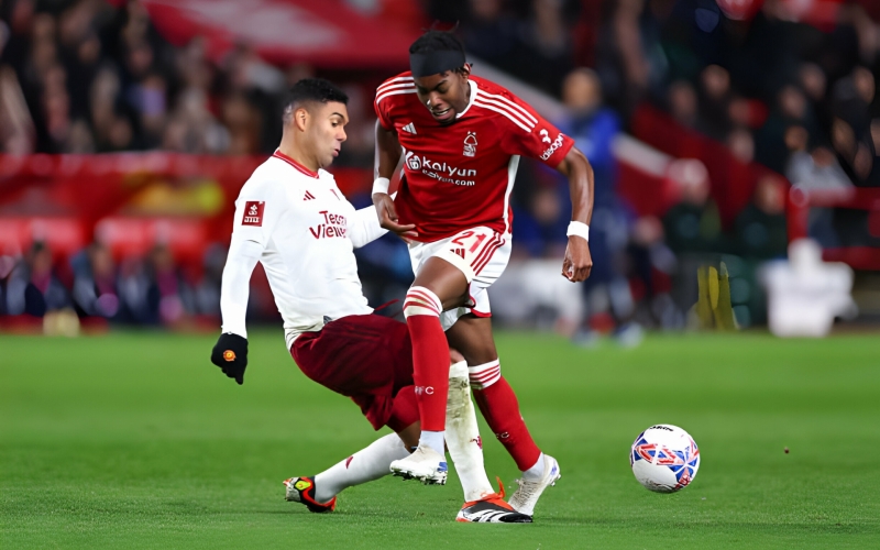 Trực tiếp MU 0-0 Nottingham Forest: Thế trận căng thẳng