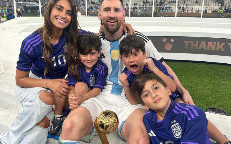 'Tam nam bất phú', Messi chốt đẻ thêm 1 bé gái