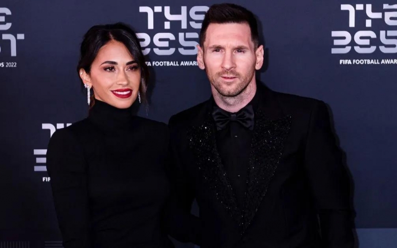 Messi lập hat-trick, vợ đẹp ngay lập tức phản ứng trên mạng