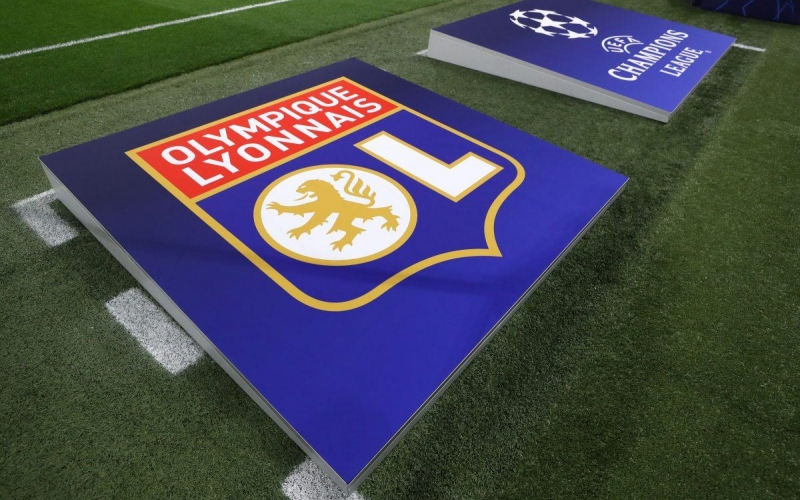 Lyon: Từ ông kẹ châu Âu đến vực sâu tại Ligue 2