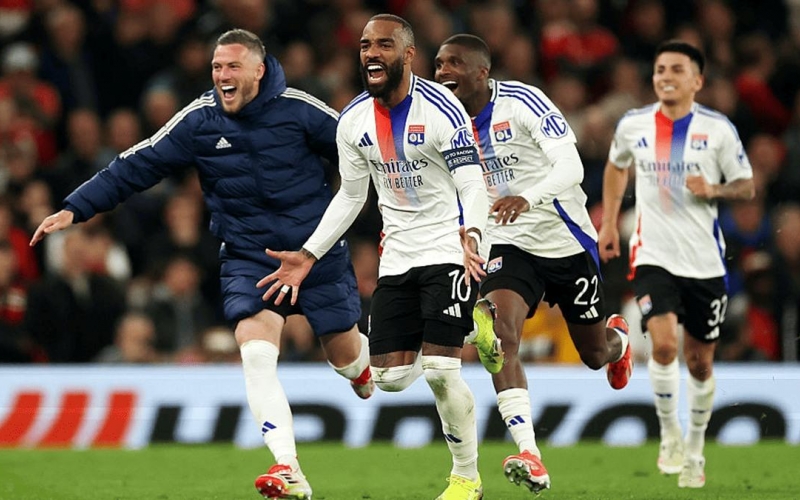 CHÍNH THỨC: Lyon trở lại Ligue 1