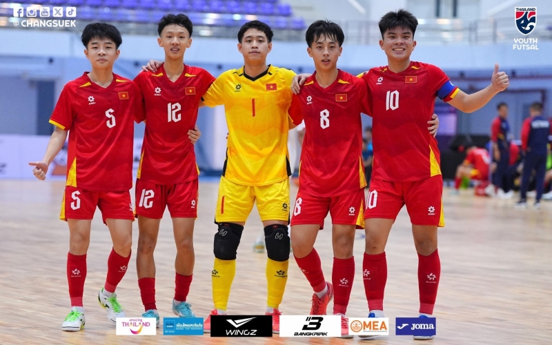 Đẳng cấp vượt trội, Việt Nam đại thắng 5-2 trên đất Thái Lan ở giải ĐNÁ