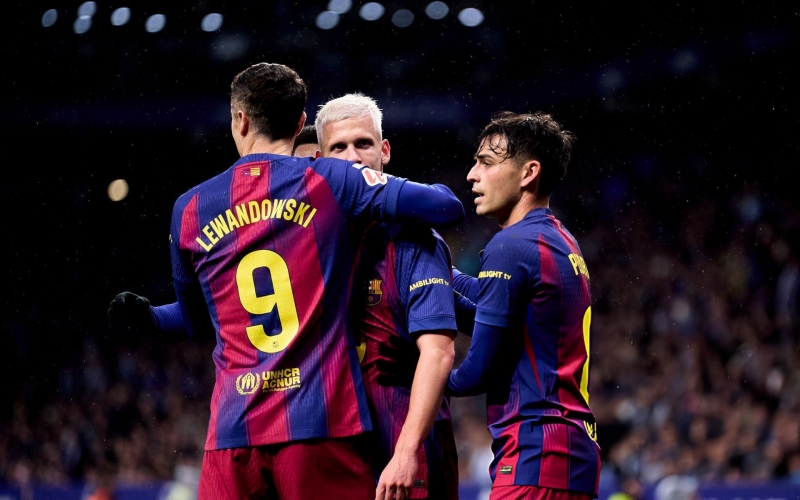 Barca tạo áp lực khổng lồ lên Real Madrid