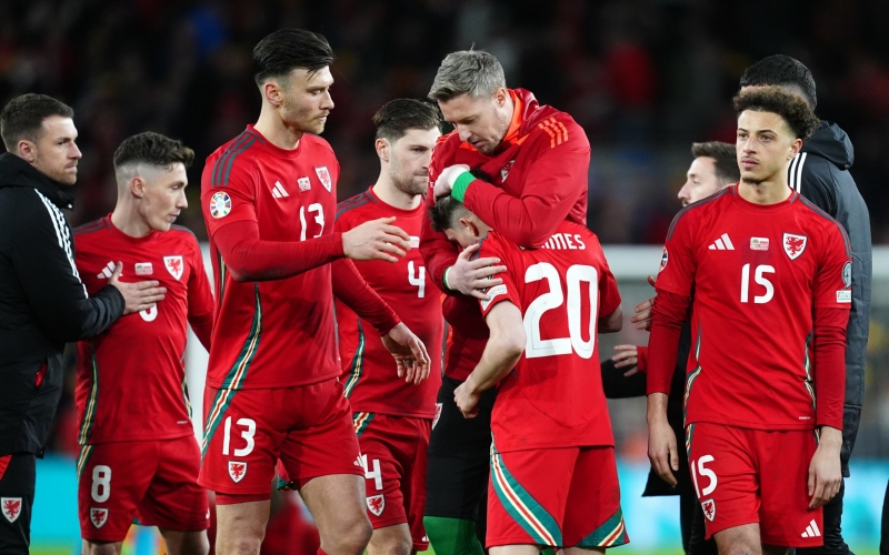 Sân đấu Cardiff hoá đau thương, Xứ Wales lần đầu tiên lỡ Euro sau 12 năm