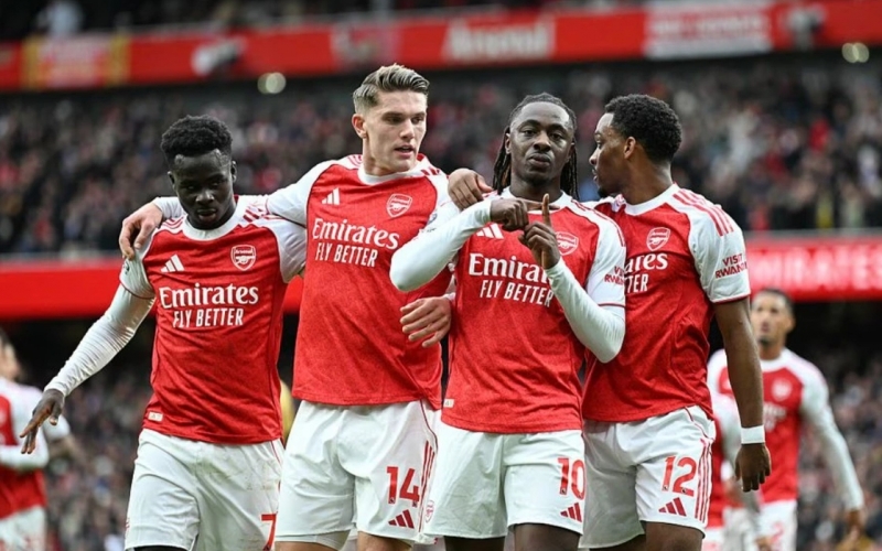 Trực tiếp Arsenal 2-1 Portsmouth: Lật ngược thế cờ