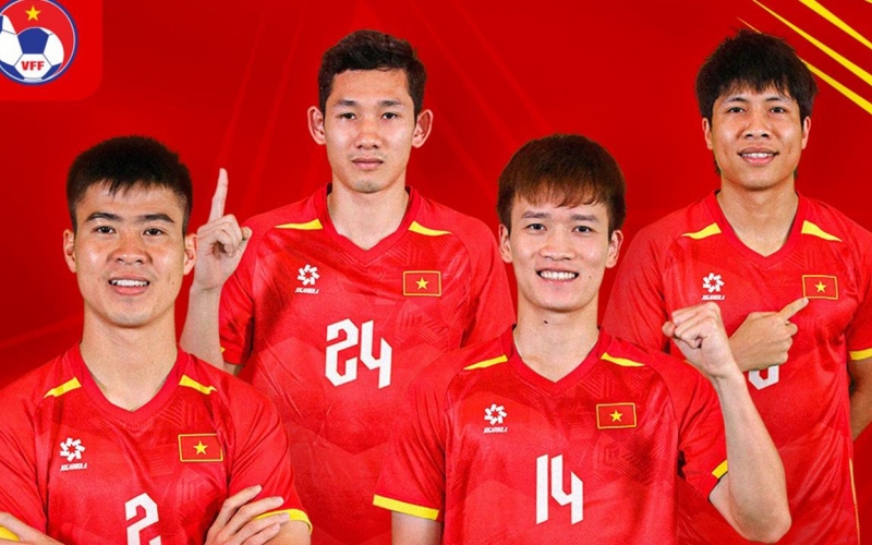 HLV Kim Sang Sik chốt 26 cầu thủ đấu Man Utd
