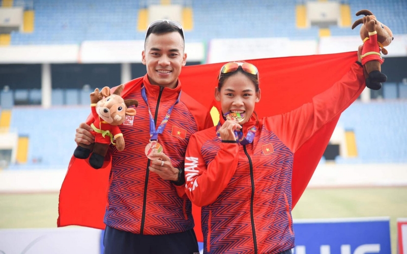 Vì chị gái ngất xỉu, em trai lao đến huy chương SEA Games