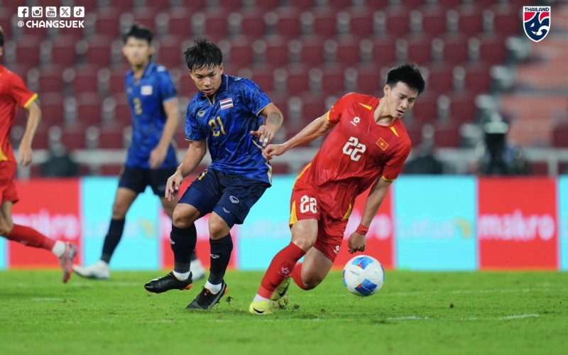 Báo Thái choáng vì 1 quyết định của thầy Kim giúp Việt Nam vô địch