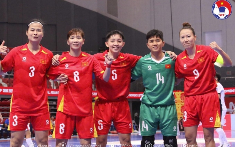 CĐV Indonesia hoảng loạn vì thua 1-13 tuyển Việt Nam tại SEA Games