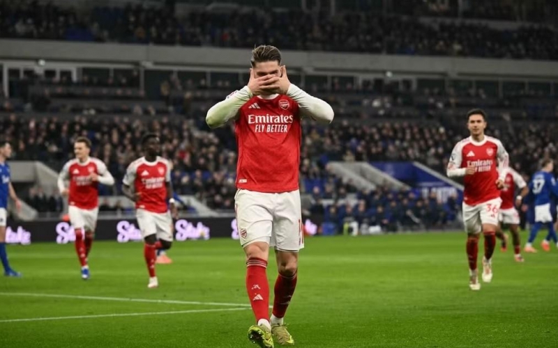 Đánh bại Everton, Arsenal ngạo nghễ trở lại đỉnh Premier League