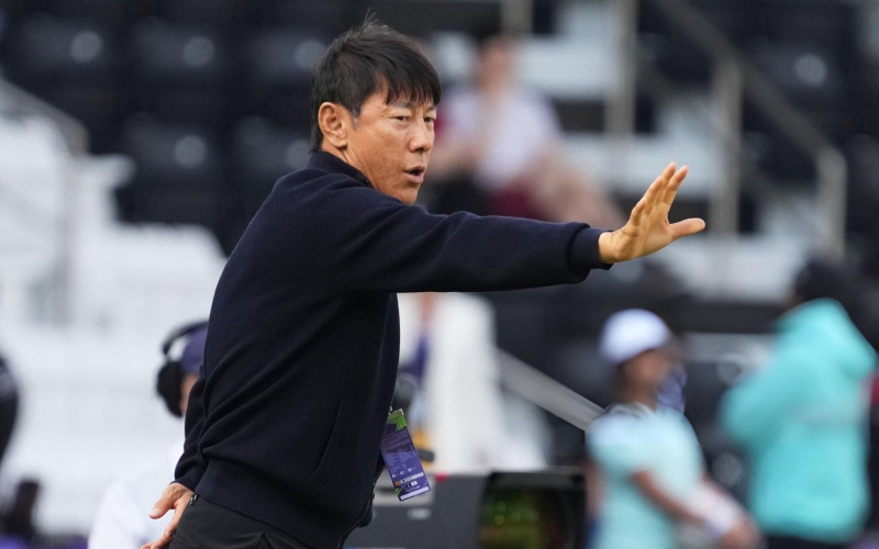 HLV Shin Tae Yong: 'Trọng tài đã biến trận đấu trở thành vở hài kịch'