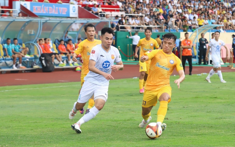 Trực tiếp Nam Định 2-1 Khánh Hòa: Bất ngờ