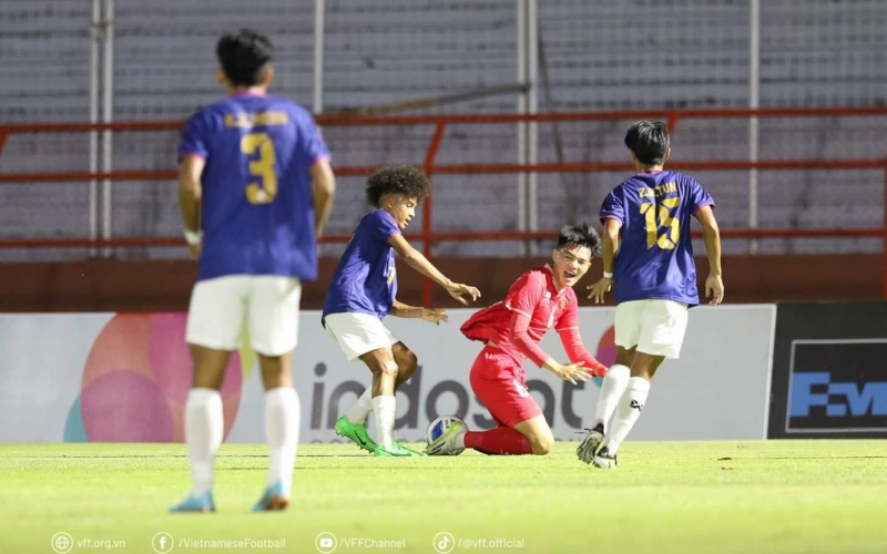 Trực tiếp U19 Việt Nam 0-0 U19 Myanmar: Bế tắc