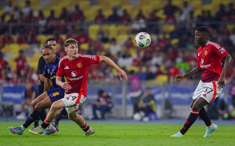 CĐV MU 'tức điên' khi thua bất ngờ đội ASEAN All-Stars