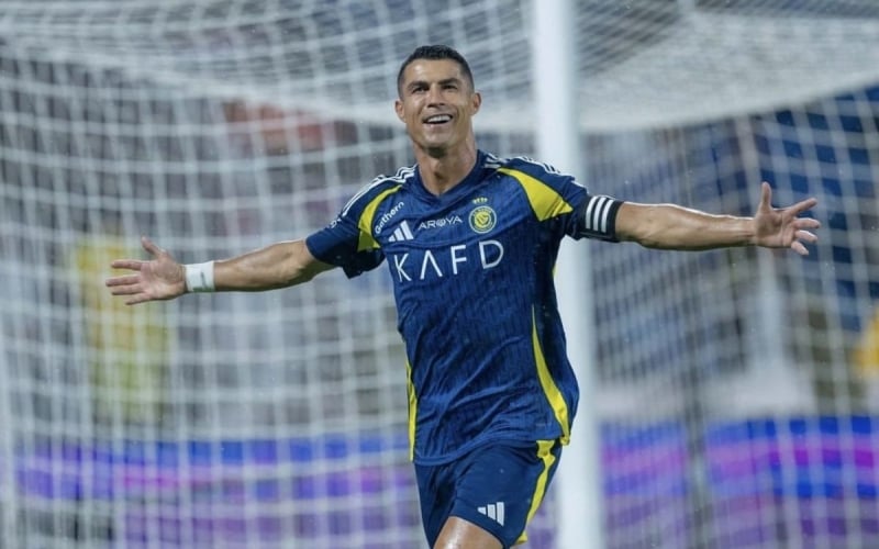 Ronaldo toả sáng đưa Al Nassr vào chung kết Siêu cúp Ả rập