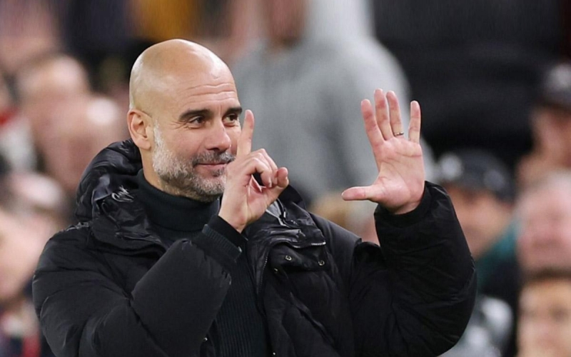 Guardiola đếm cúp để chuyển giao cho Liverpool?