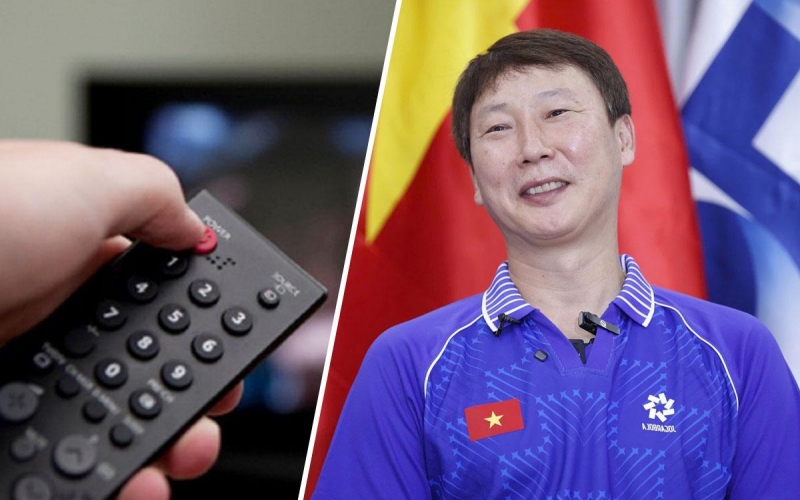 Gia đình HLV Kim Sang-sik tắt tivi khi Việt Nam bị dẫn 0-2