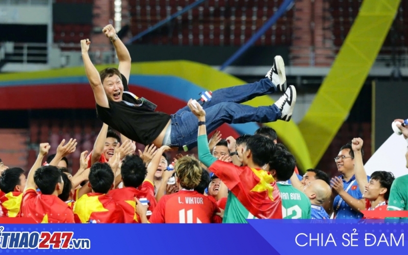 Hợp đồng của HLV Kim Sang Sik sắp hết hạn, chờ VFF ra quyết định quan trọng