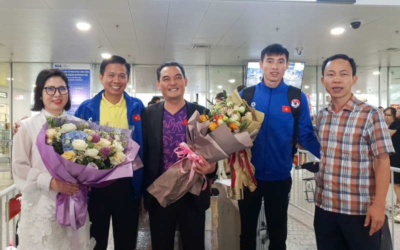 U23 Việt Nam về nước sau khi bị loại ở tứ kết châu Á