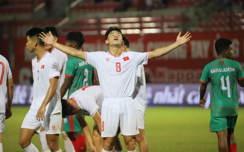 Thắng đậm Bangladesh, U20 Việt Nam vẫn mất ngôi đầu bảng