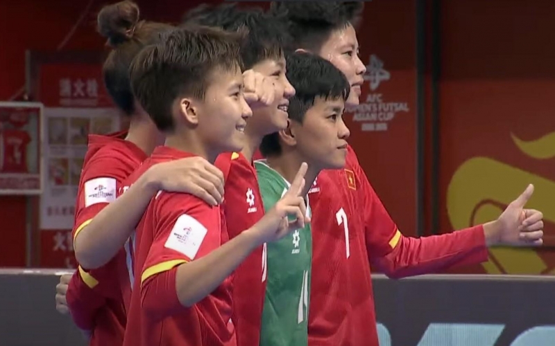 Trực tiếp futsal nữ Việt Nam 2-1 Hồng Kông: Bàn thắng liên tiếp