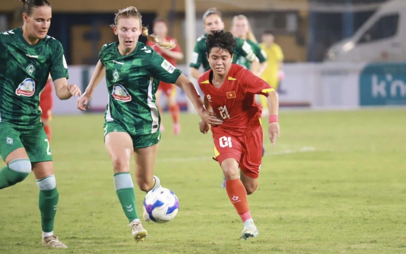 ĐT nữ Việt Nam thi đấu nỗ lực trước Werder Bremen