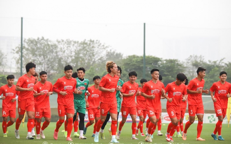 HLV Kim Sang Sik chính thức loại 8 cầu thủ U23 Việt Nam