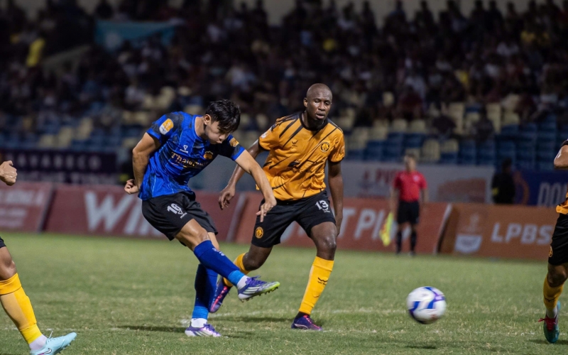 Ghi bàn phút cuối, HAGL hòa Thanh Hóa ở chung kết ngược