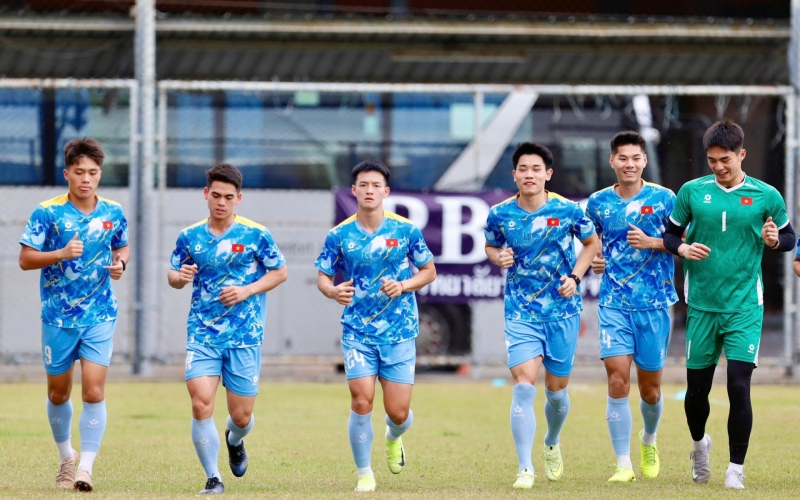 Lào thua quá đậm Malaysia, U22 Việt Nam chán bỏ về trước