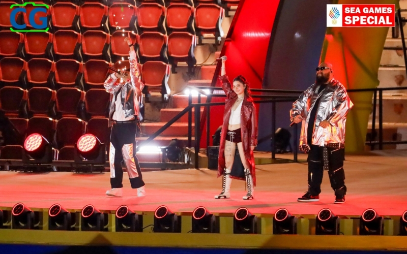 Ca sĩ Thái Lan bất ngờ hát lệch tone ở lễ khai mạc SEA Games