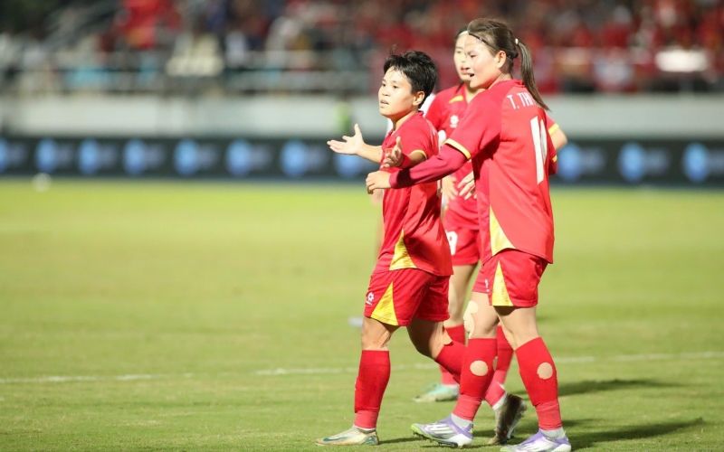 Trực tiếp nữ Việt Nam 0-0 Philippines: Trọng tài sai lầm nghiêm trọng