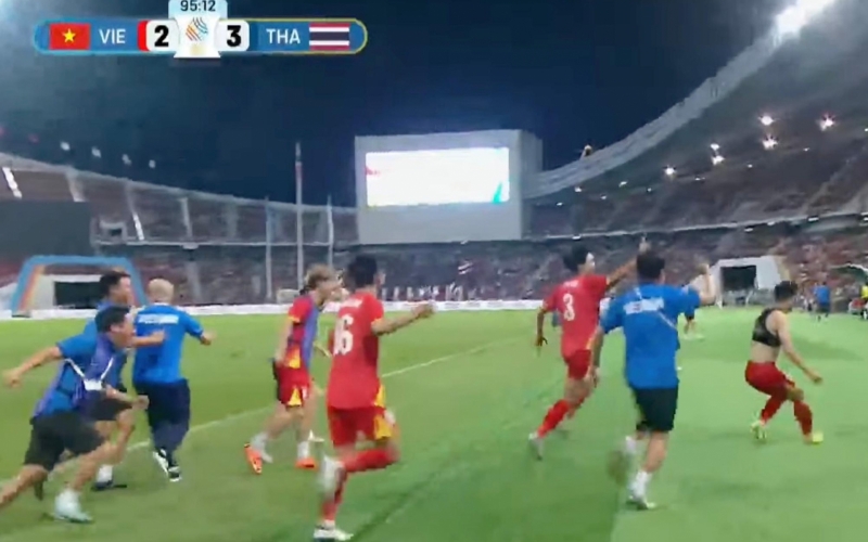 BTC SEA Games mắc sai lầm khó hiểu ở bàn thắng của U22 Việt Nam