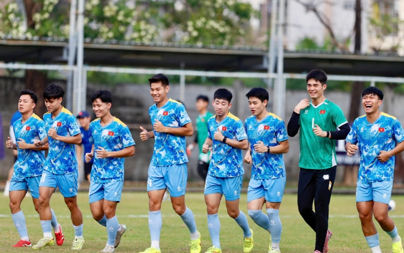 3 cầu thủ U23 Việt Nam phải tập riêng ngày đầu hội quân