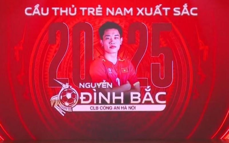 Trực tiếp Lễ trao giải Quả bóng vàng Việt Nam 2025: Đình Bắc nhận giải