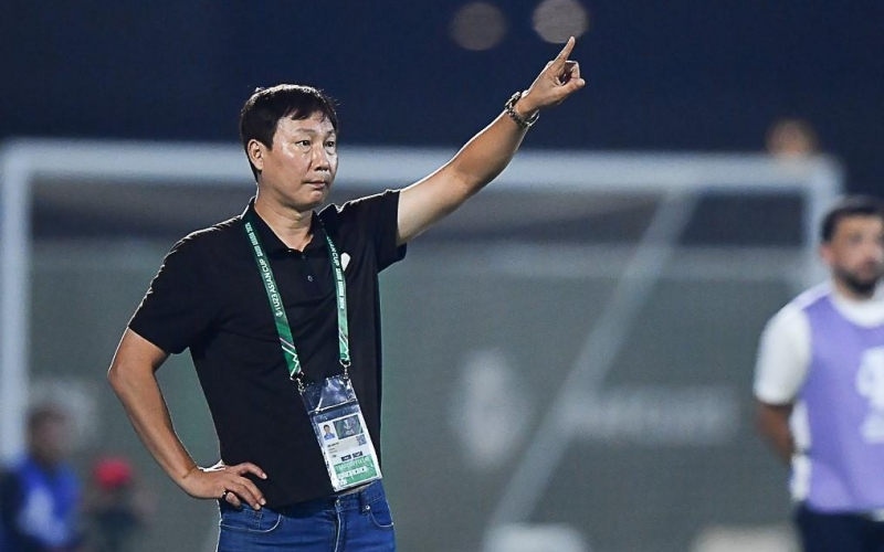 HLV Kim Sang Sik: 'Tôi cũng không ngờ U23 Việt Nam có 9 điểm'