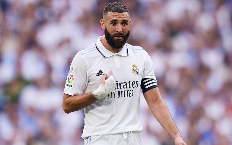 Lo sợ cảnh 'bị ngó lơ', Benzema rời Real để gia nhập bến đỗ giàu có nhất thế giới?
