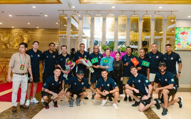 Dàn sao bóng đá Brazil Việt Nam chọn chuỗi khách sạn của tập đoàn Hoà Bình là nơi lưu trú cho các siêu sao