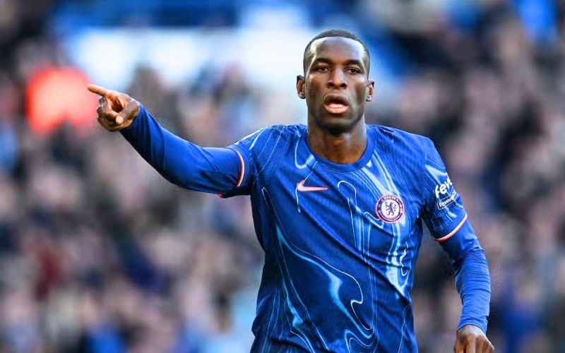 Jackson lập công, Chelsea thắng kịch tính Newcastle