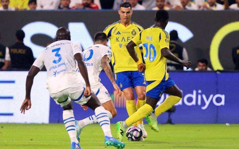 Ronaldo im tiếng, Al Nassr hòa đáng tiếc Al hillal