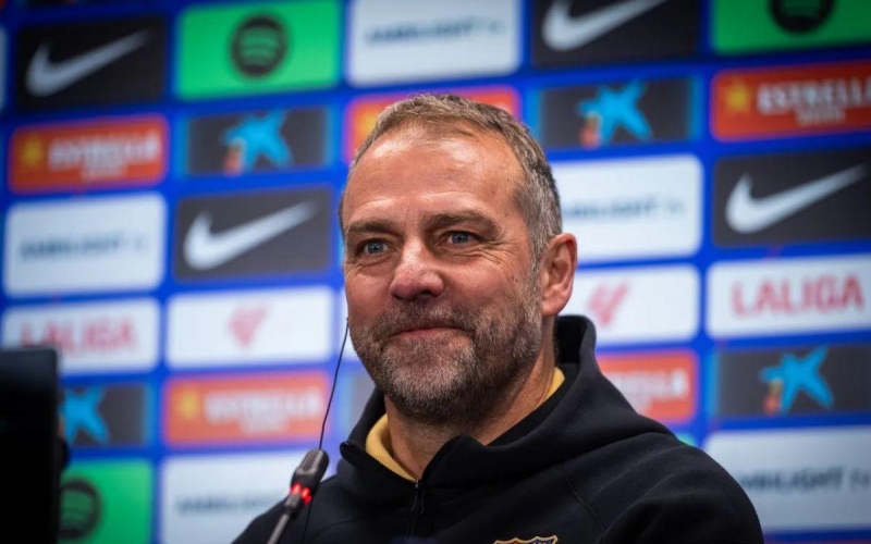 Hansi Flick nói gì khi Barca vô địch La Liga 2024/25?