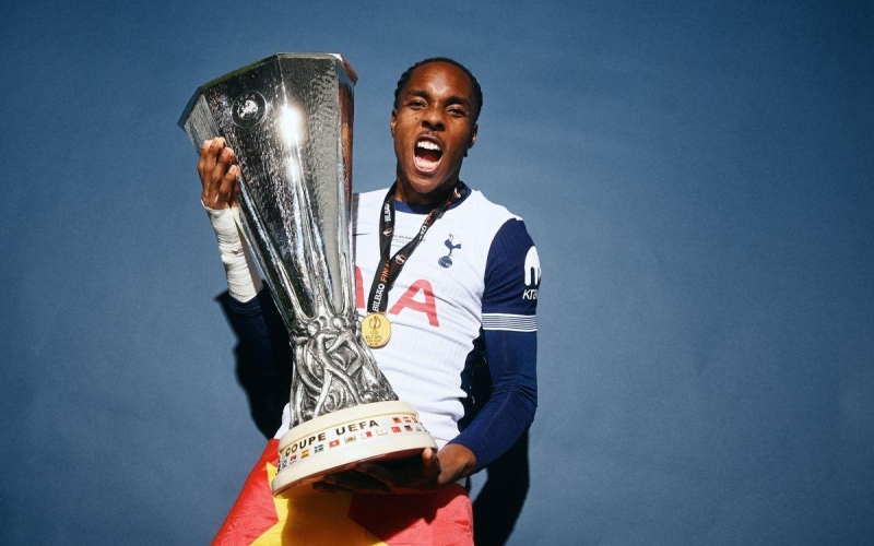 Tottenham đón tân binh đầu tiên thời HLV Thomas Frank