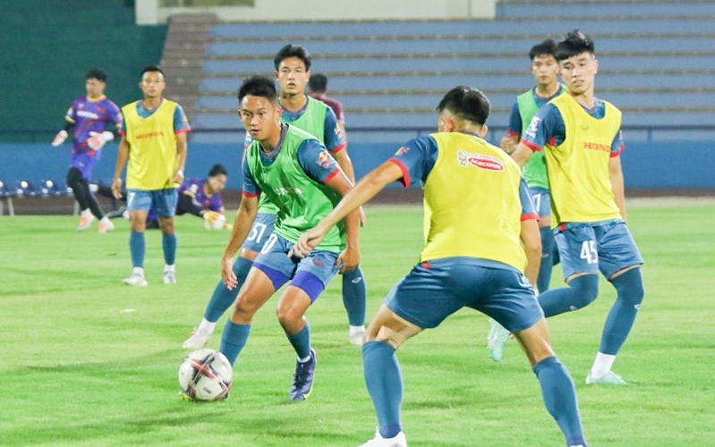 Ngôi sao Việt kiều tập luyện buổi đầu nằm trong U23 Việt Nam