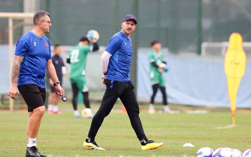 VFF chấp thuận, cựu vô địch giải Nga ra mắt U17 Việt Nam